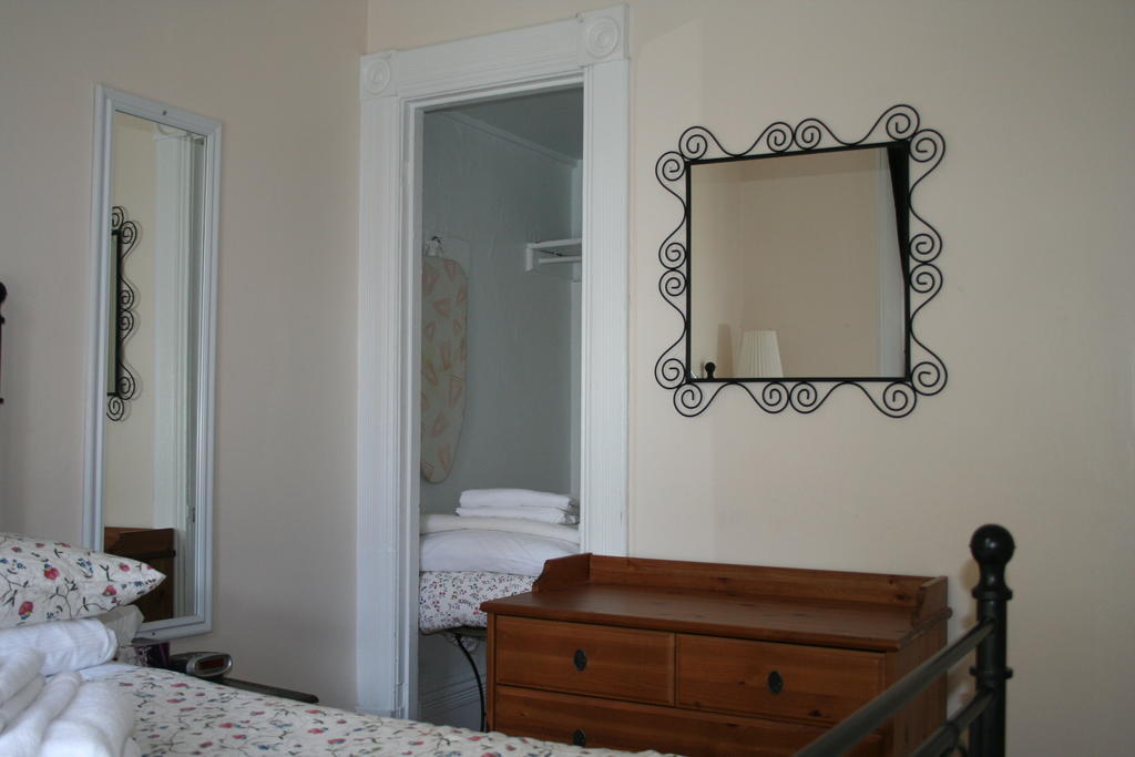 Gite University Bed And Breakfast Montréal Exteriör bild