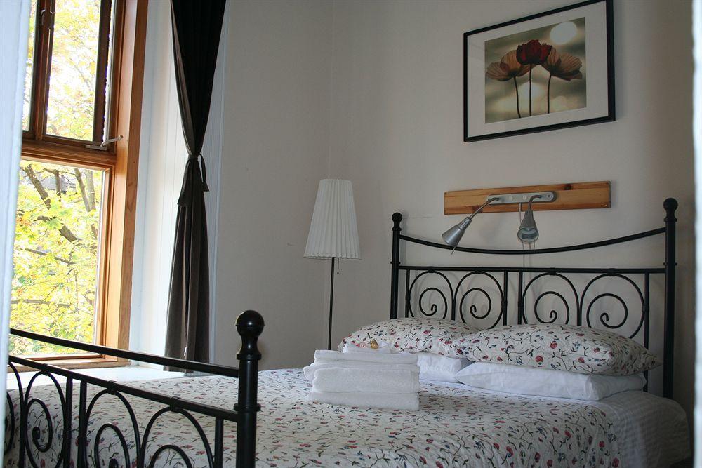 Gite University Bed And Breakfast Montréal Exteriör bild